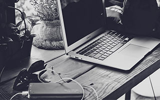 用友网络科技公司是国企还是私企（用友与渣打中国达成战略合作,“全球司库”助力企业逐浪出海）